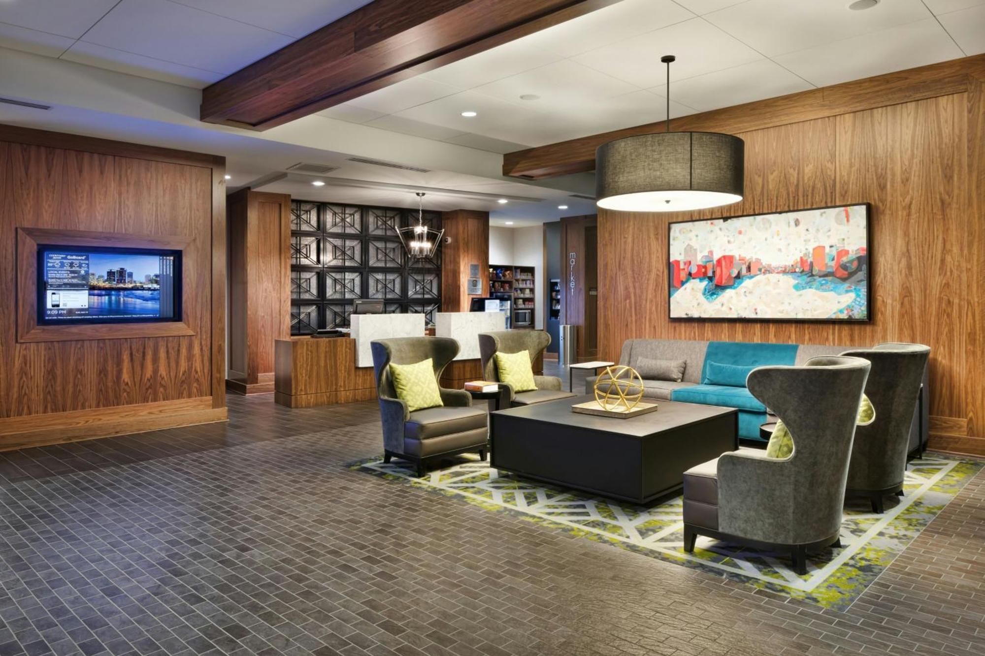 By Marriott Downtown 4*