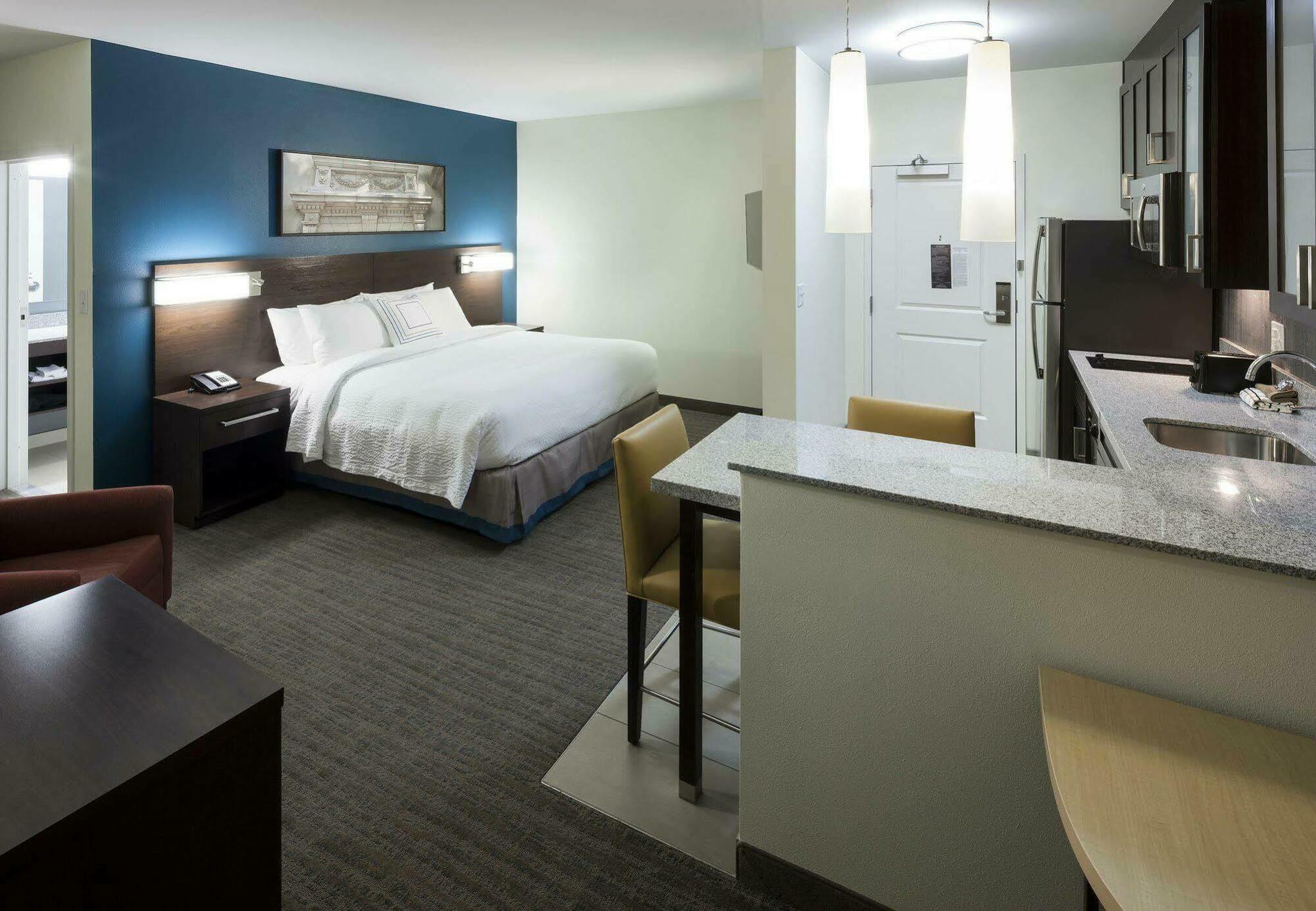 By Marriott Downtown 4* Richmond